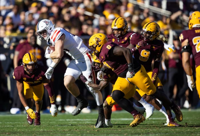 Nov 25, 2023; Tempe, Arizona, USA; Arizona Wildcats tight end Tanner McLachlan (84) against the Arizona State Sun Devils in the first half of the Territorial Cup at Mountain America Stadium. Mandatory Credit: Mark J. Rebilas-USA TODAY Sports  